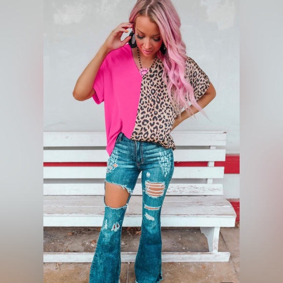 Rose Contrast Leopard Color Block Top - Picture 3 of 6